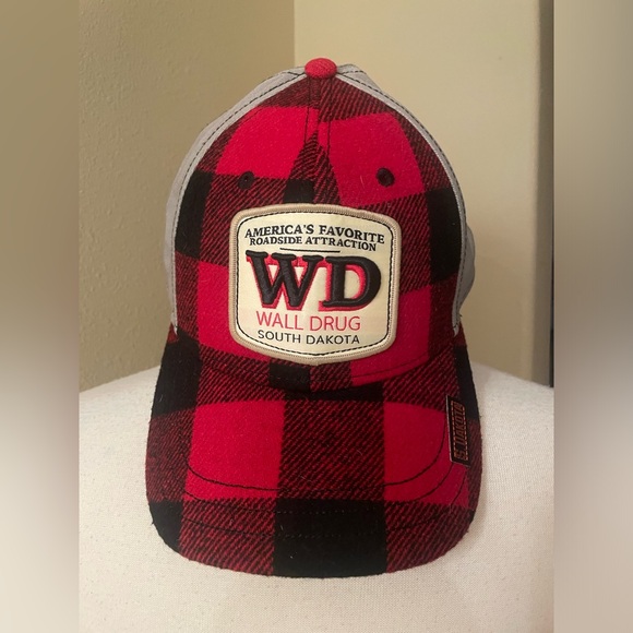 NWOT New WALL Drug Buffalo Plaid Womens Baseball Hat adjustable - Picture 1 of 6